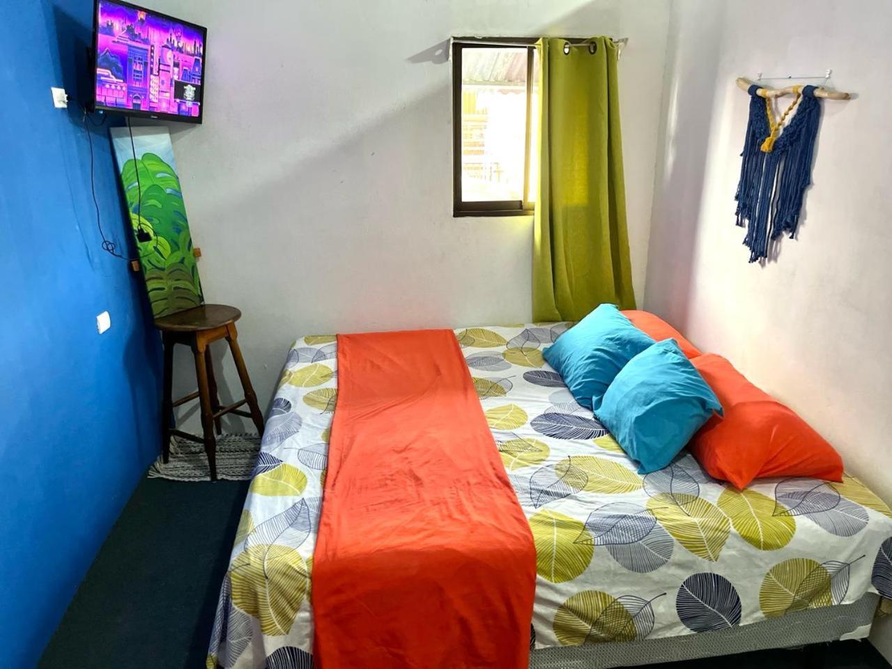Cheap Hostel Quepos Exterior photo