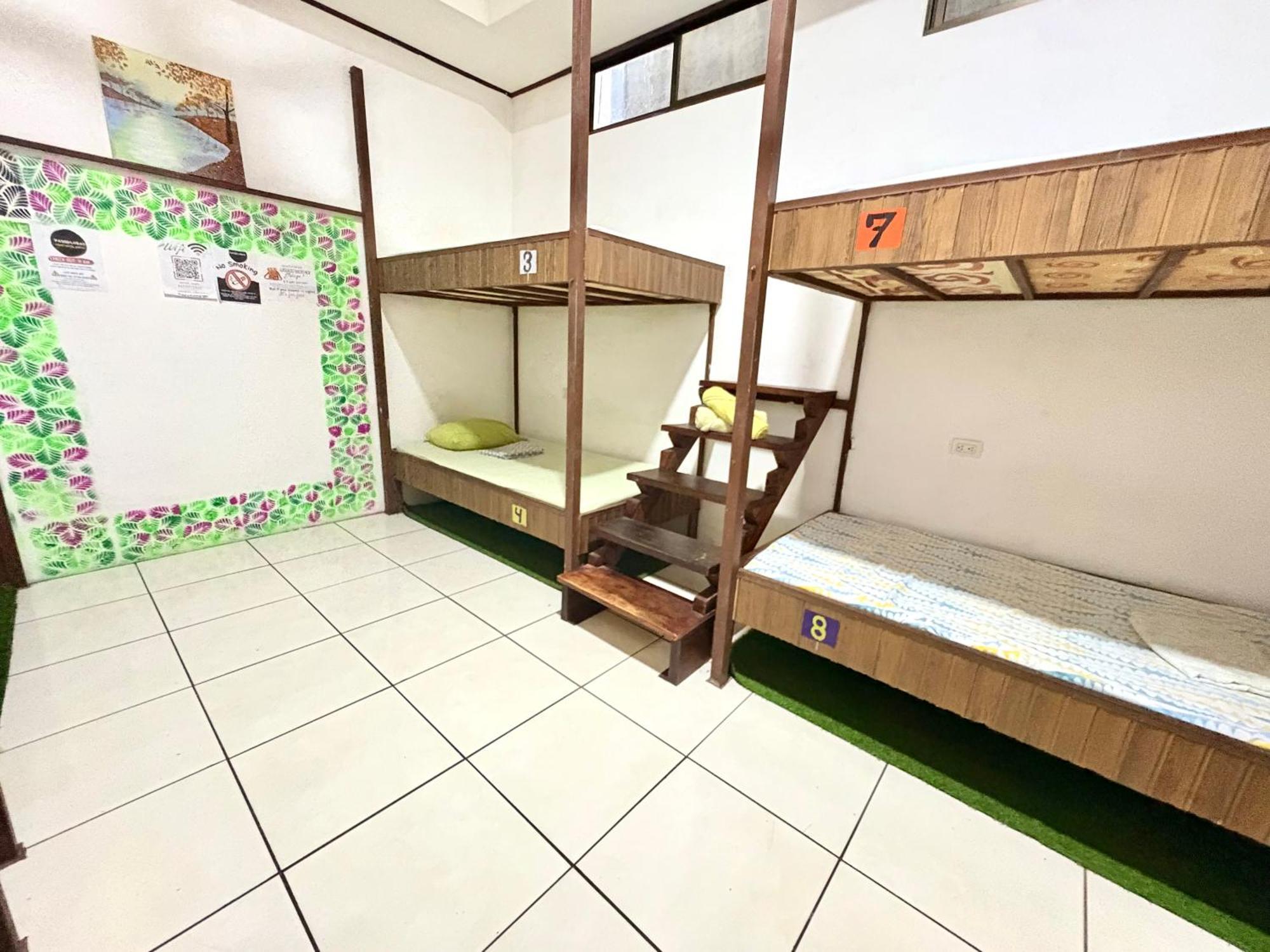 Cheap Hostel Quepos Exterior photo